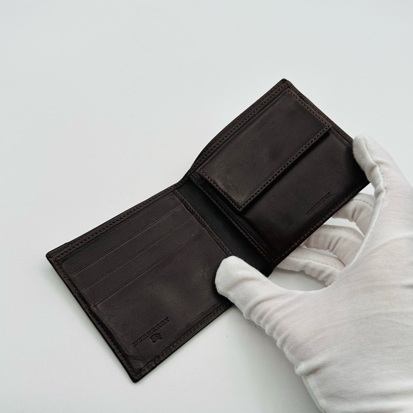 Burberry Bi fold Wallet - Picture 4 of 11
